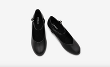 Load image into Gallery viewer, Capezio Cassie Jr. Character Shoe 831