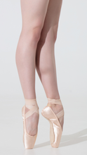 Load image into Gallery viewer, Nikolay Super Triumph Pointe Shoe