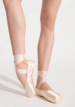 Load image into Gallery viewer, Nikolay StarPointe Pointe Shoe Medium Flexible Shank (MF)
