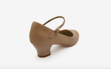 Load image into Gallery viewer, Capezio Cassie Jr. Character Shoe 831
