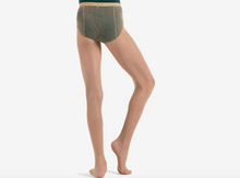 Load image into Gallery viewer, CAPEZIO Classic Fishnet CHILD Tight with Seams 3408C
