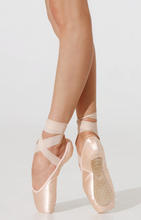 Load image into Gallery viewer, Nikolay StreamPointe Pointe Shoe Hard Shank (H)
